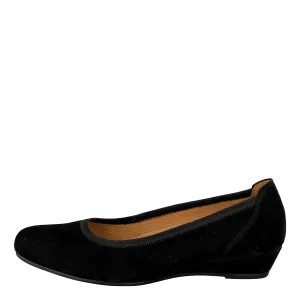 02.690.47 Black