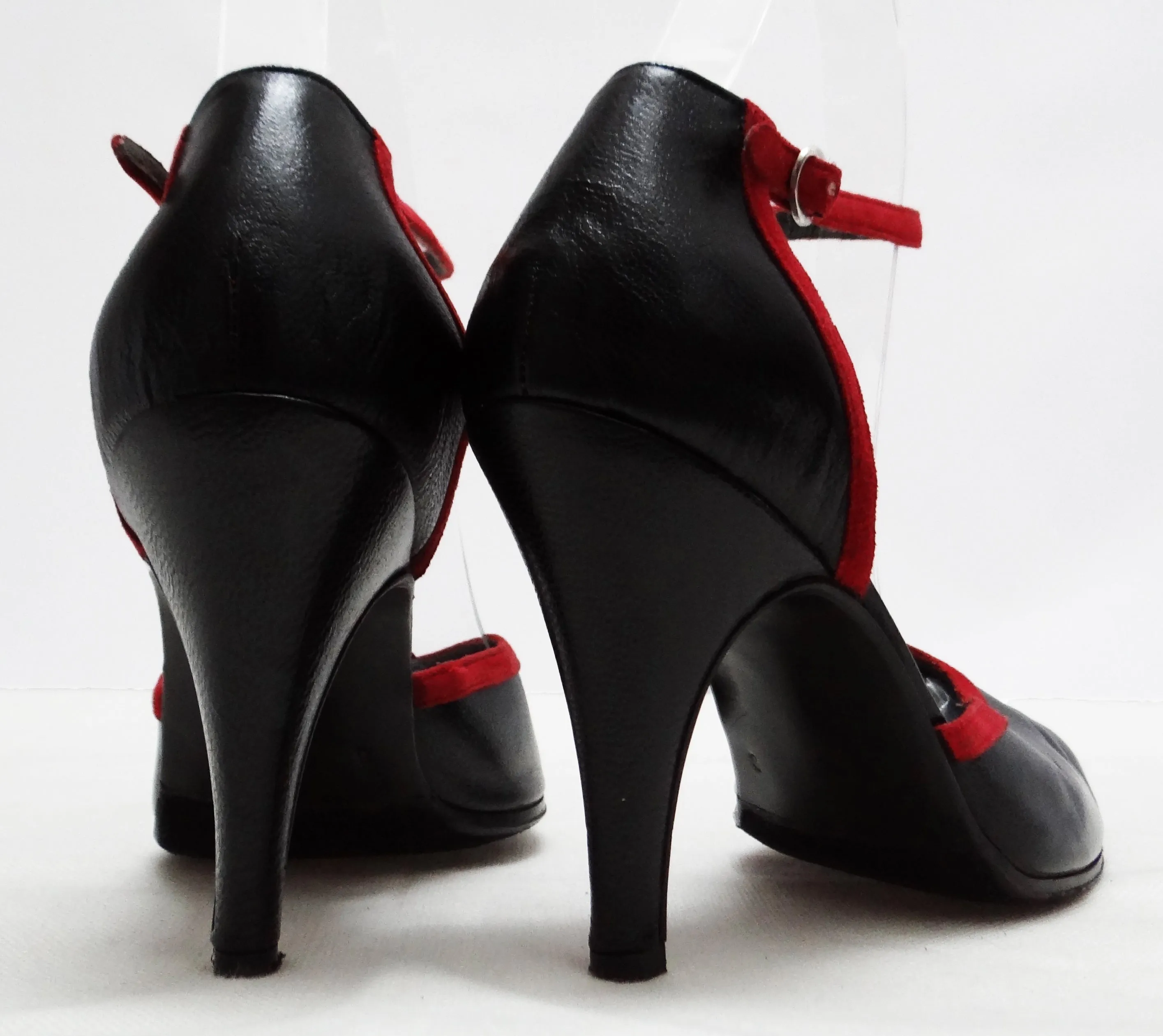 Artesanal Tango Ankle Strap Pumps with Red Trim, UK6