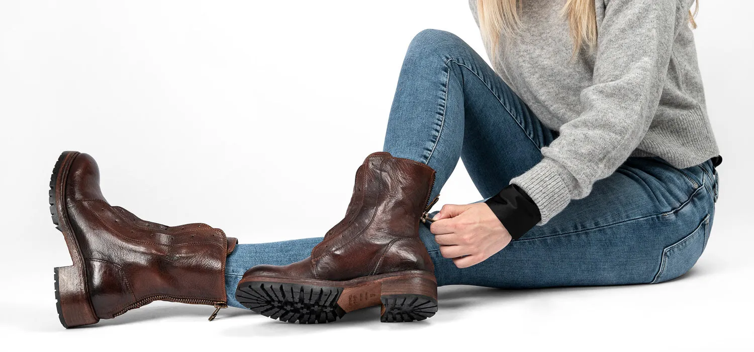 RADNOR terra-brown laceless bikers.