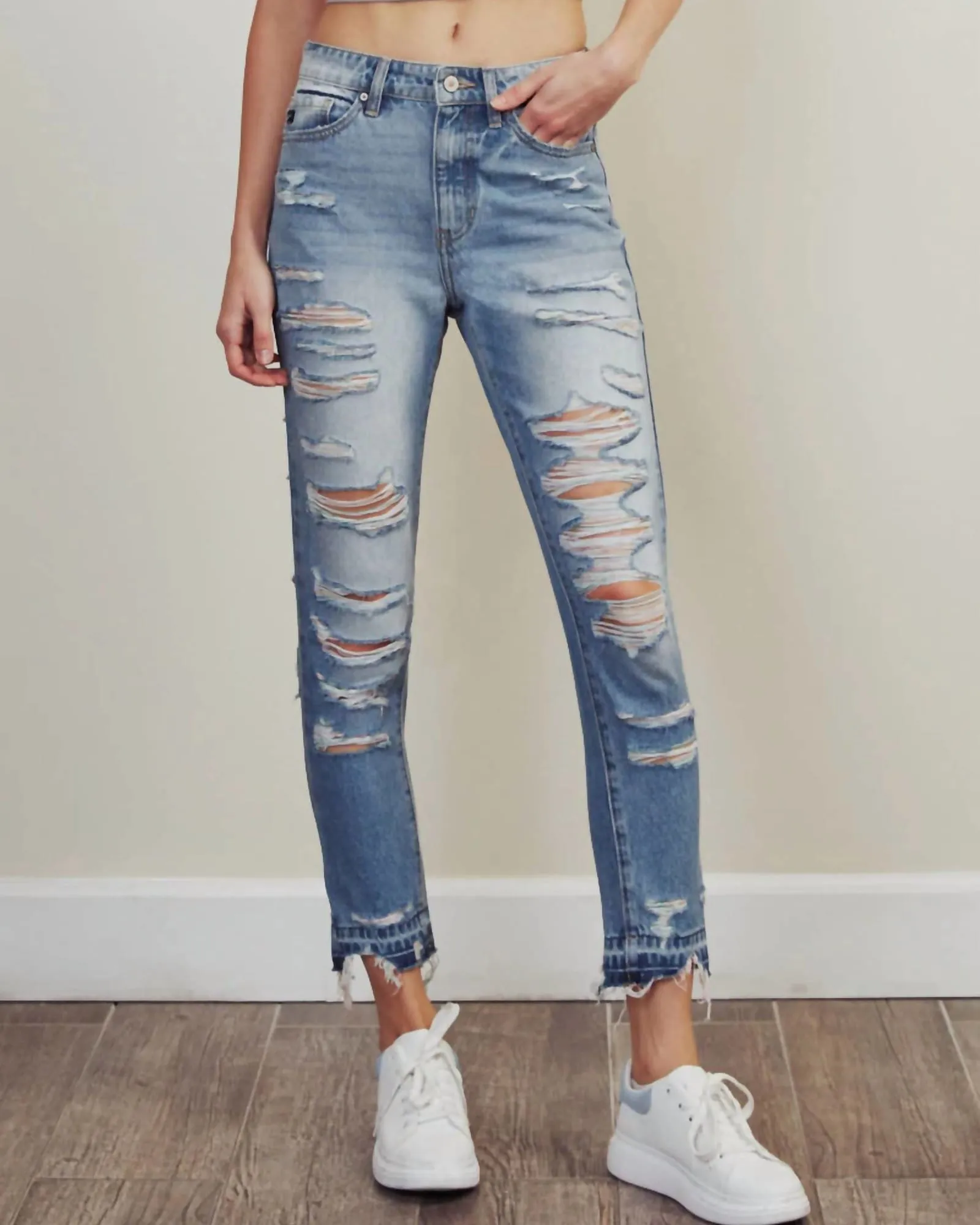 Rainbow Threads Jeans In Medium Wash | Medium Wash