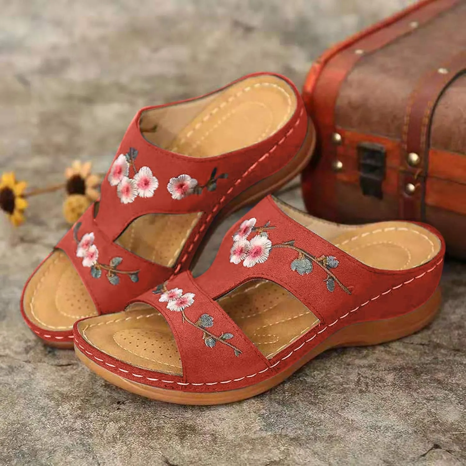 Slip on Sandals for Women Comfortable Casual Flower Embroidery Wedge Platform Slipper Summer Hollow Breathable Open Toe Platform Beach Shoes