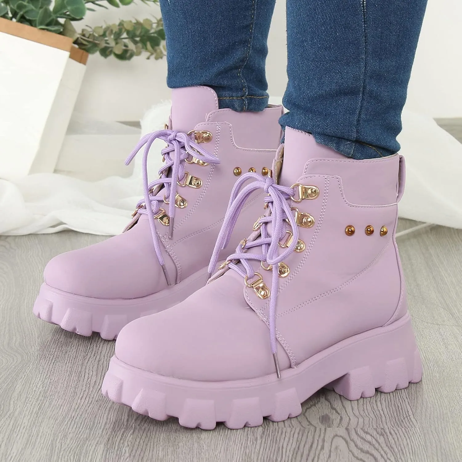 Womens Boots Fashion Casual Solid Color Lace Up Round Toe Boots for Women Lug Sole Non Slip Cozy Ankle Boots